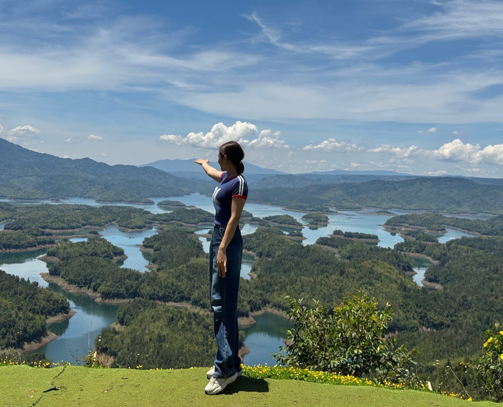 Không khí chiều muộn tại vùng đất Tà Đùng