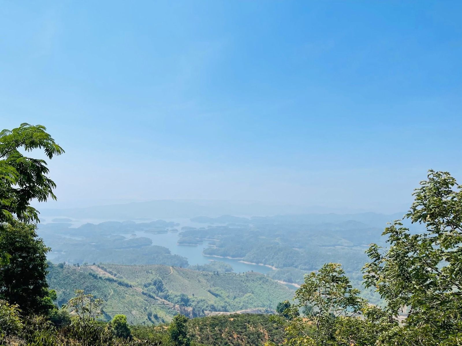 Một góc vùng hồ Tà Đùng